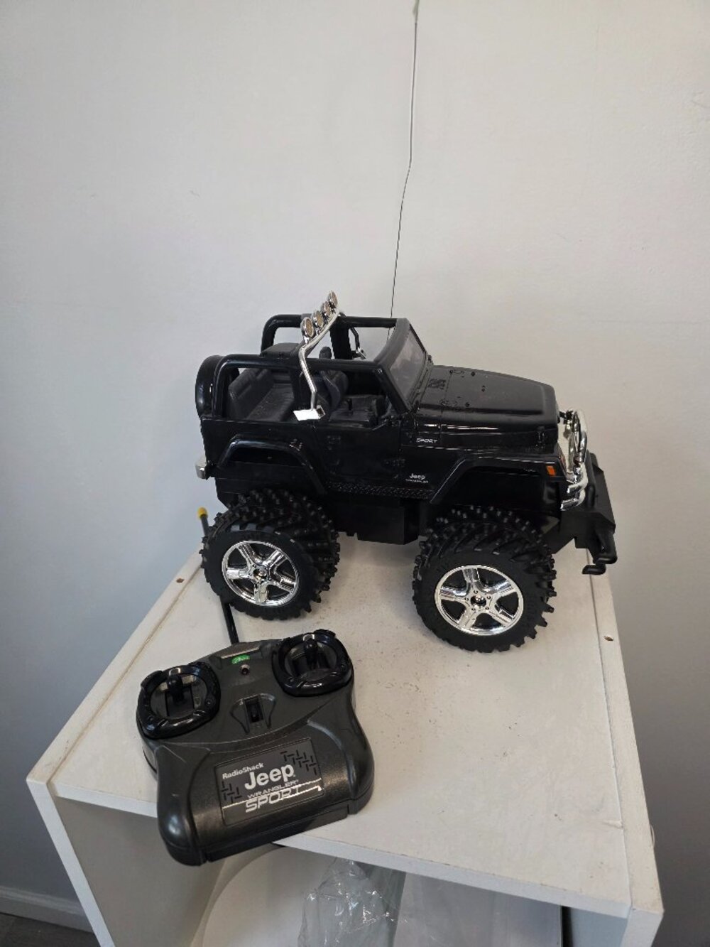 Radio Shack Jeep Wrangler Sport 2004 Remote Control Vehicle